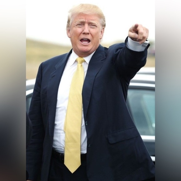 Christian Dior All Silk Tie butter yellow color w/ intricate small flower design - Picture 1 of 6